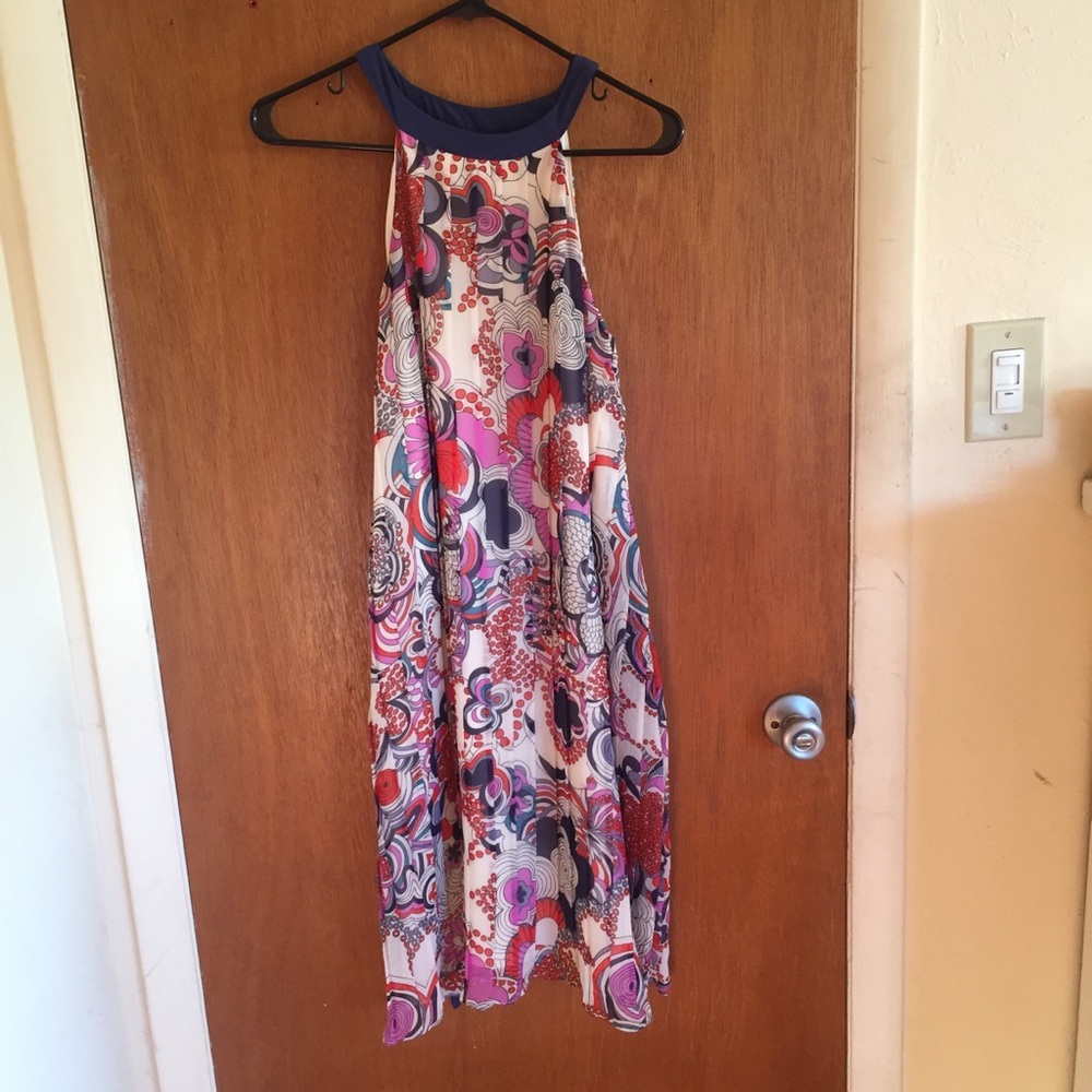 ⭐️ 3/$15 ⭐️ Floral dress - Picture 2 of 6